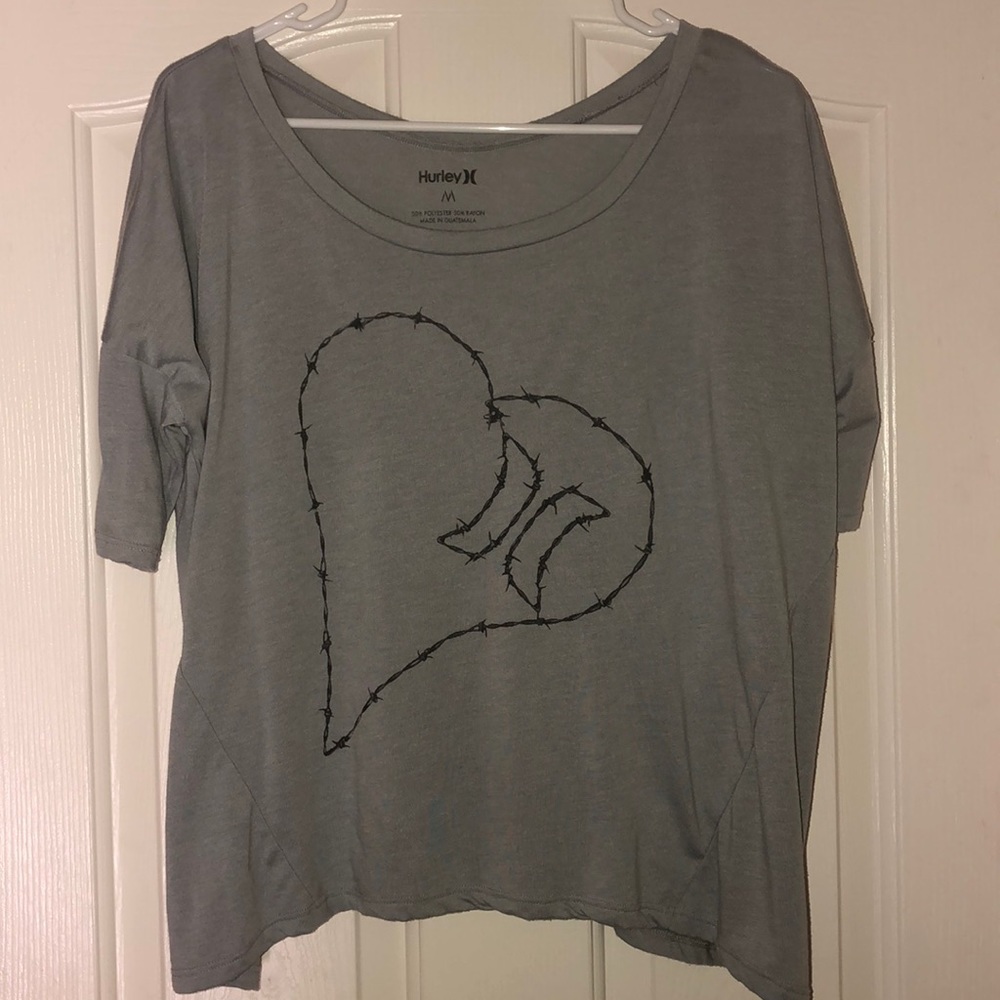 Hurley top